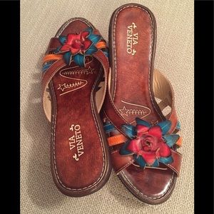 Via Veneto Leather Slip On Wedge Size 7